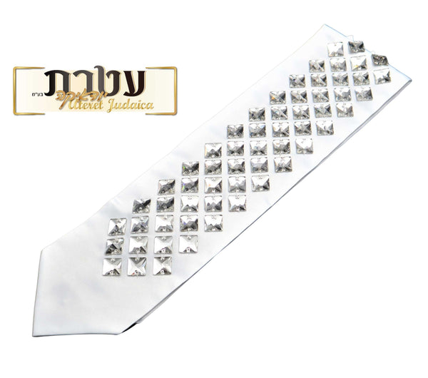 עטרה מהודרת עם אבני קריסטל מרובעות צבע לבן