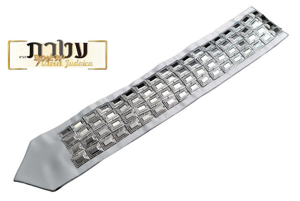 עטרה מהודרת עם 4 שורות מלבנים כסף