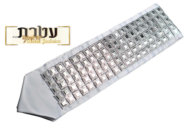 עטרה מהודרת עם 5 שורות מרובעים לבן